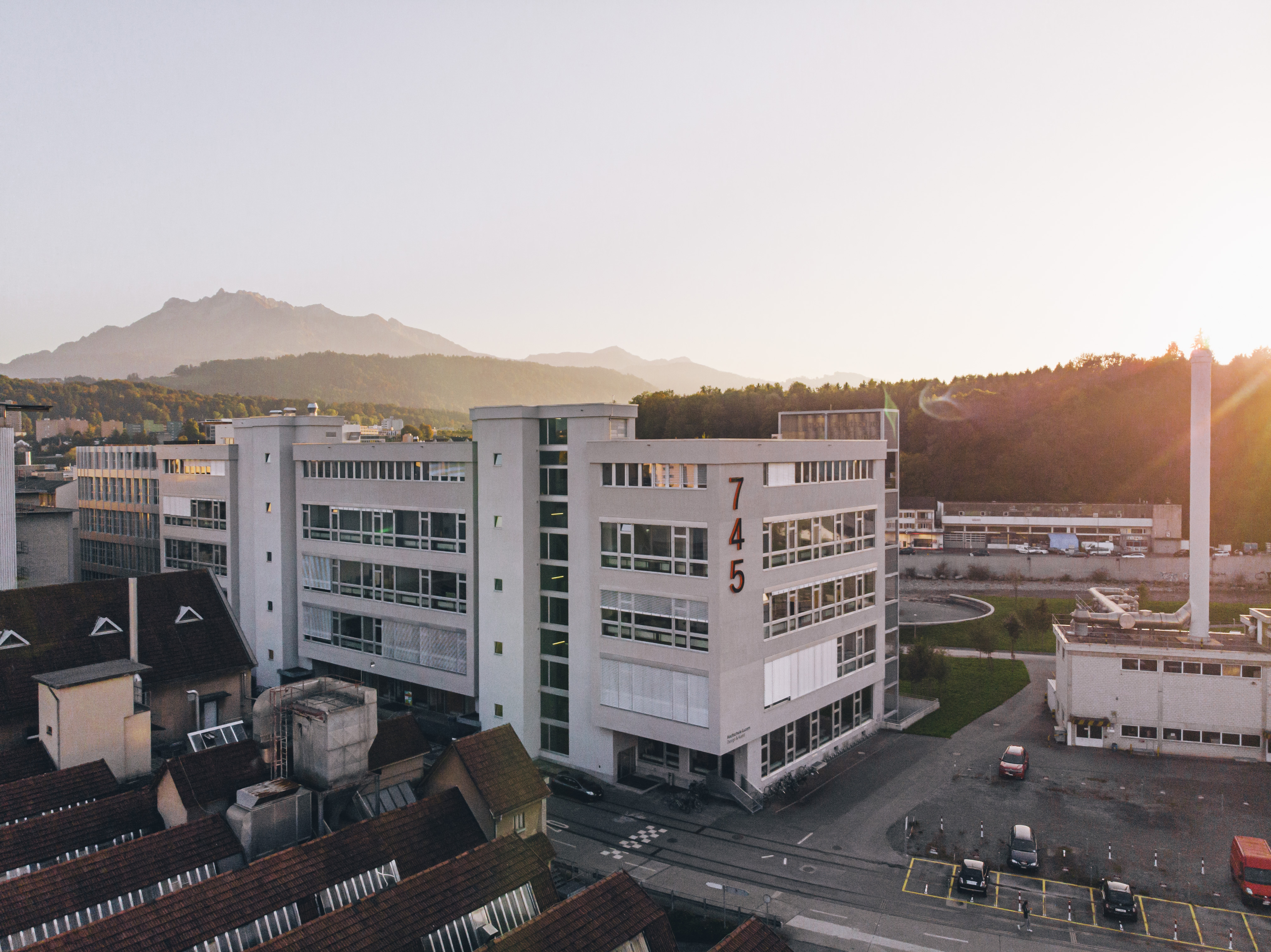 Elephant Studio   ­