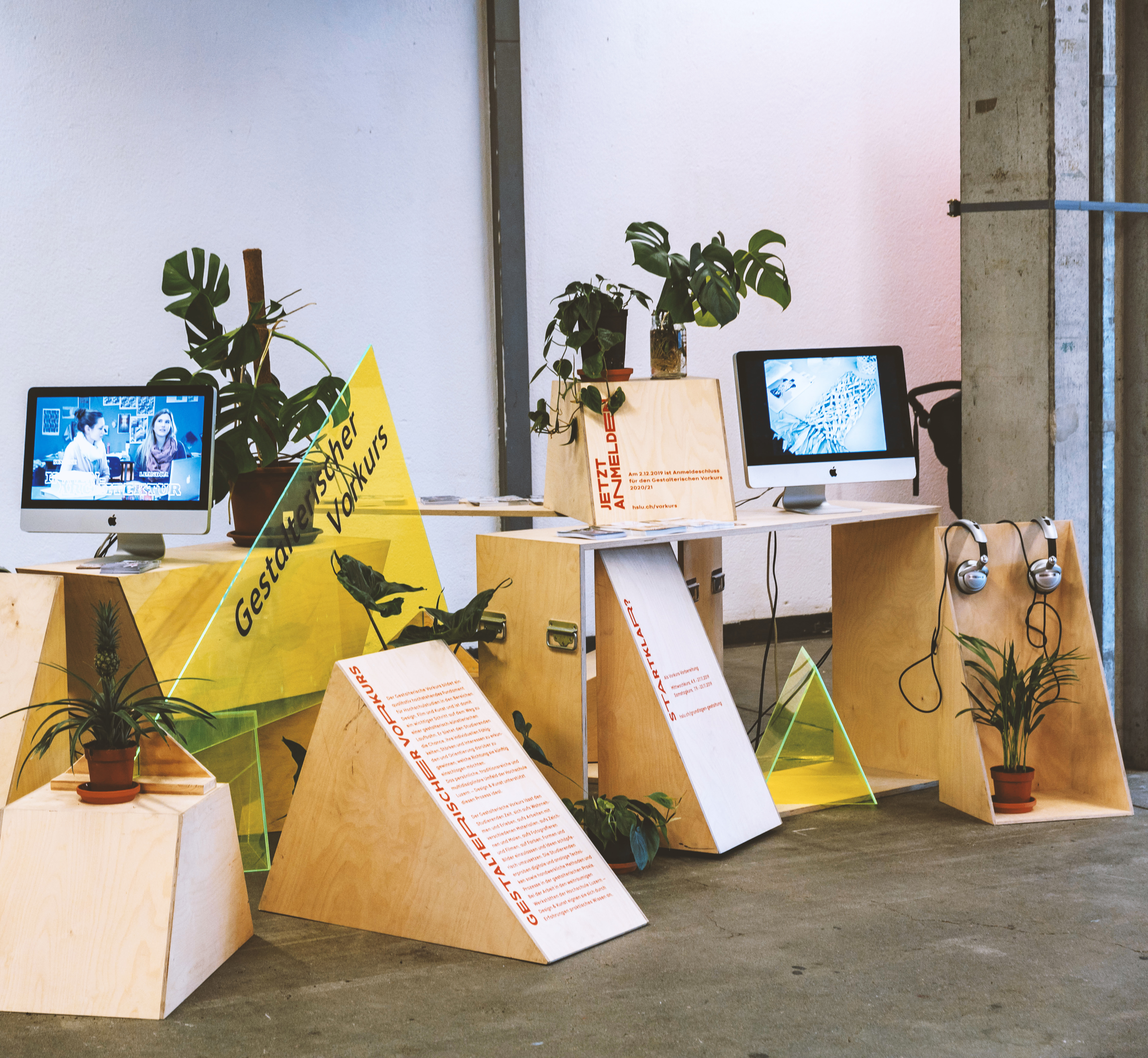 Elephant Studio   ­