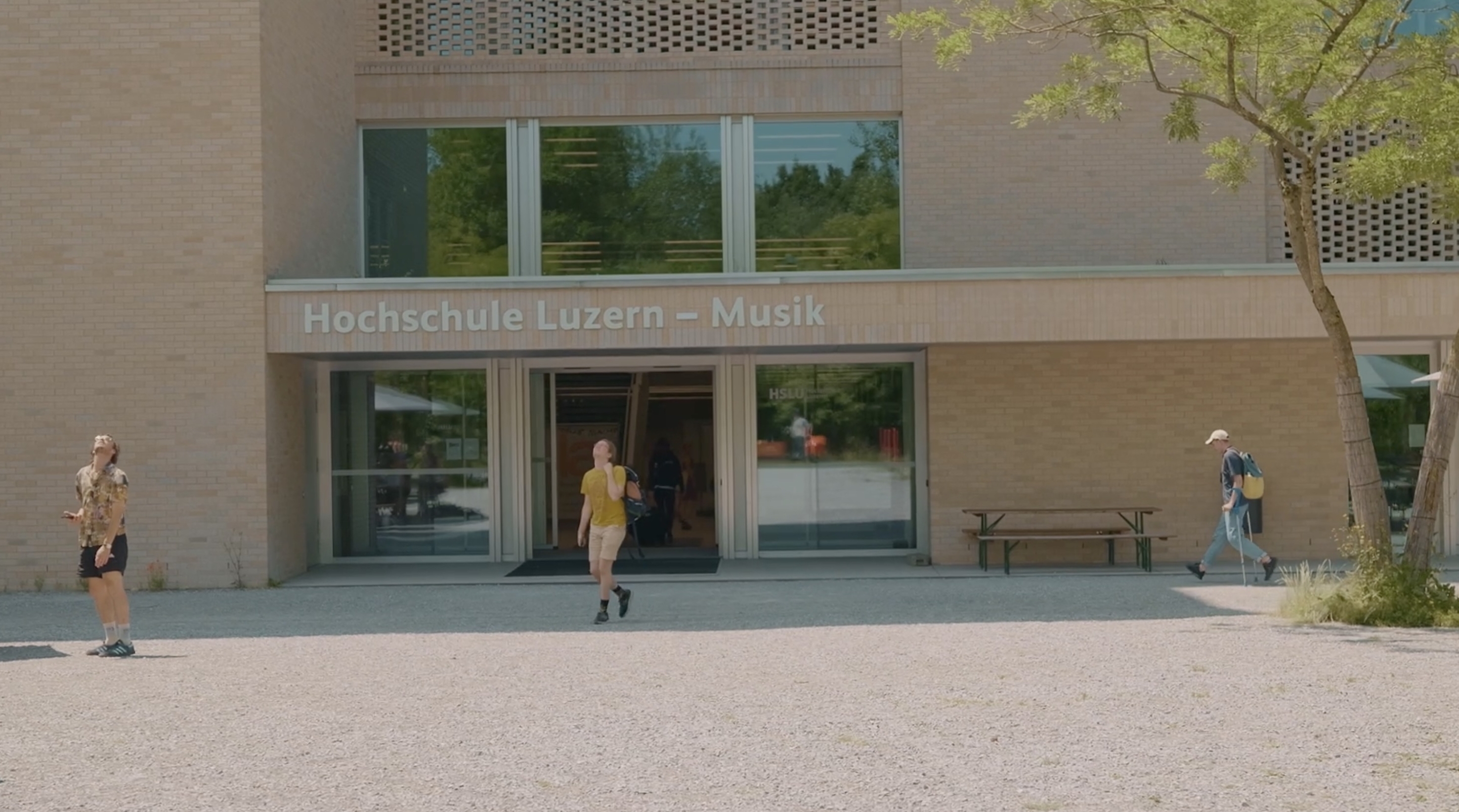 Elephant Studio   ­